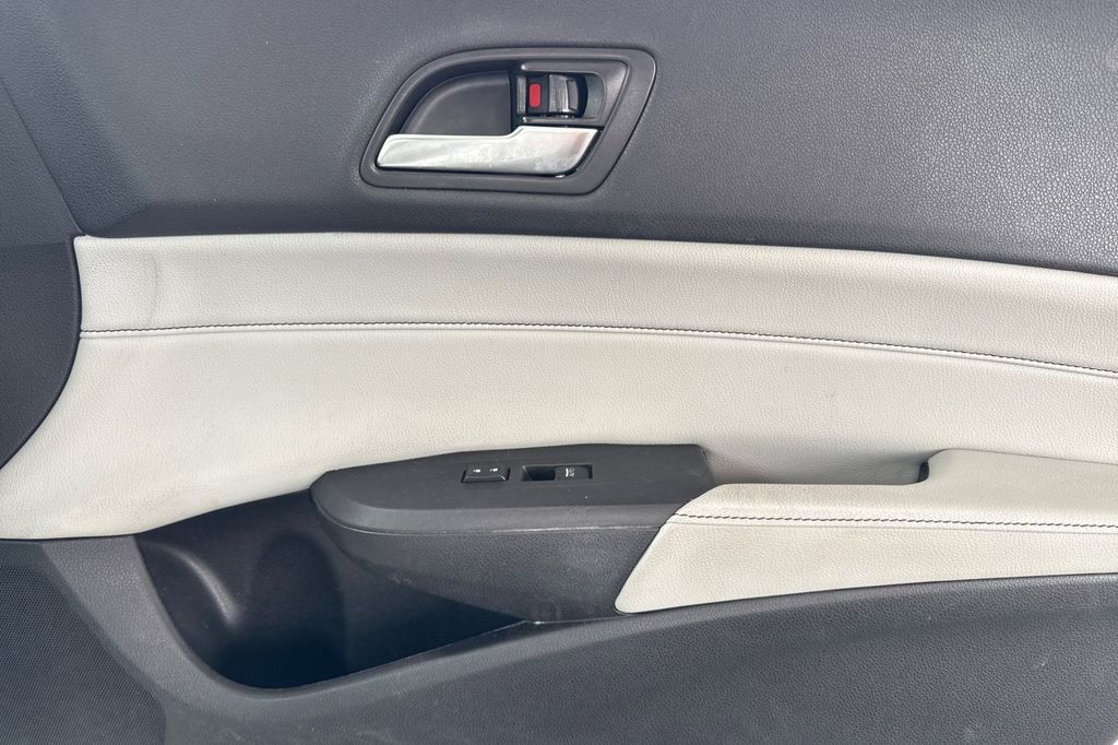 Used 2020 Acura ILX image 25