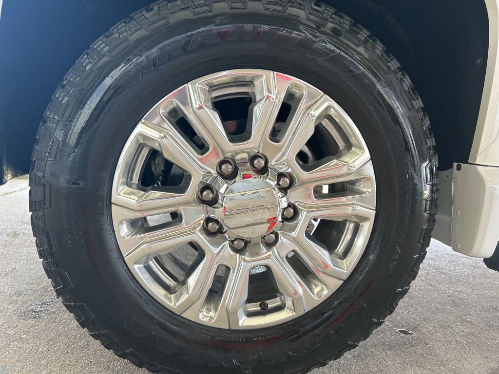 Used 2023 GMC Sierra 2500 Denali w/ Denali Ultimate Package AWD/4WD image 32