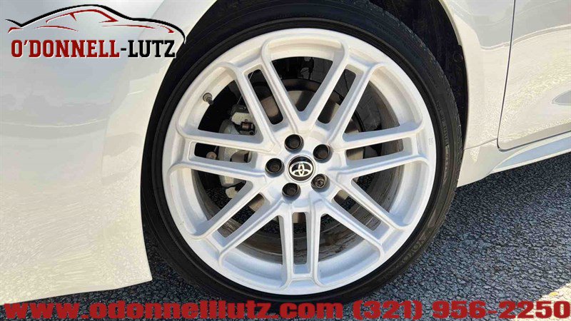 Used 2026 Toyota Corolla SE FWD image 2
