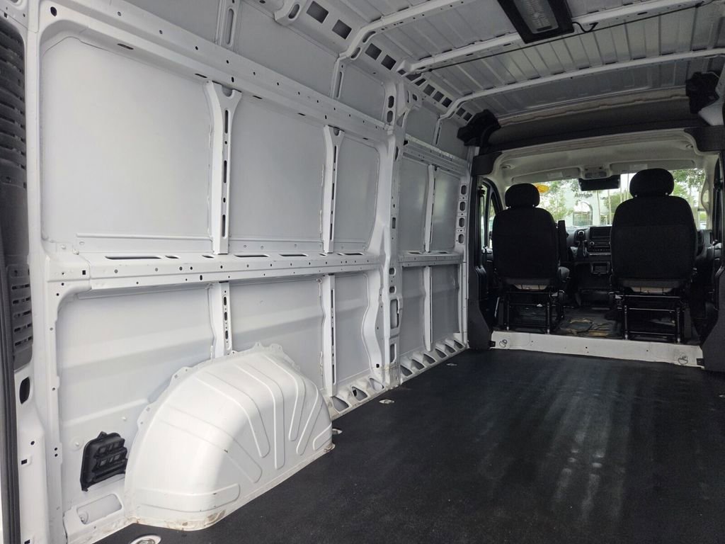 Used 2024 RAM ProMaster 2500 w/ Convenience Group FWD image 25