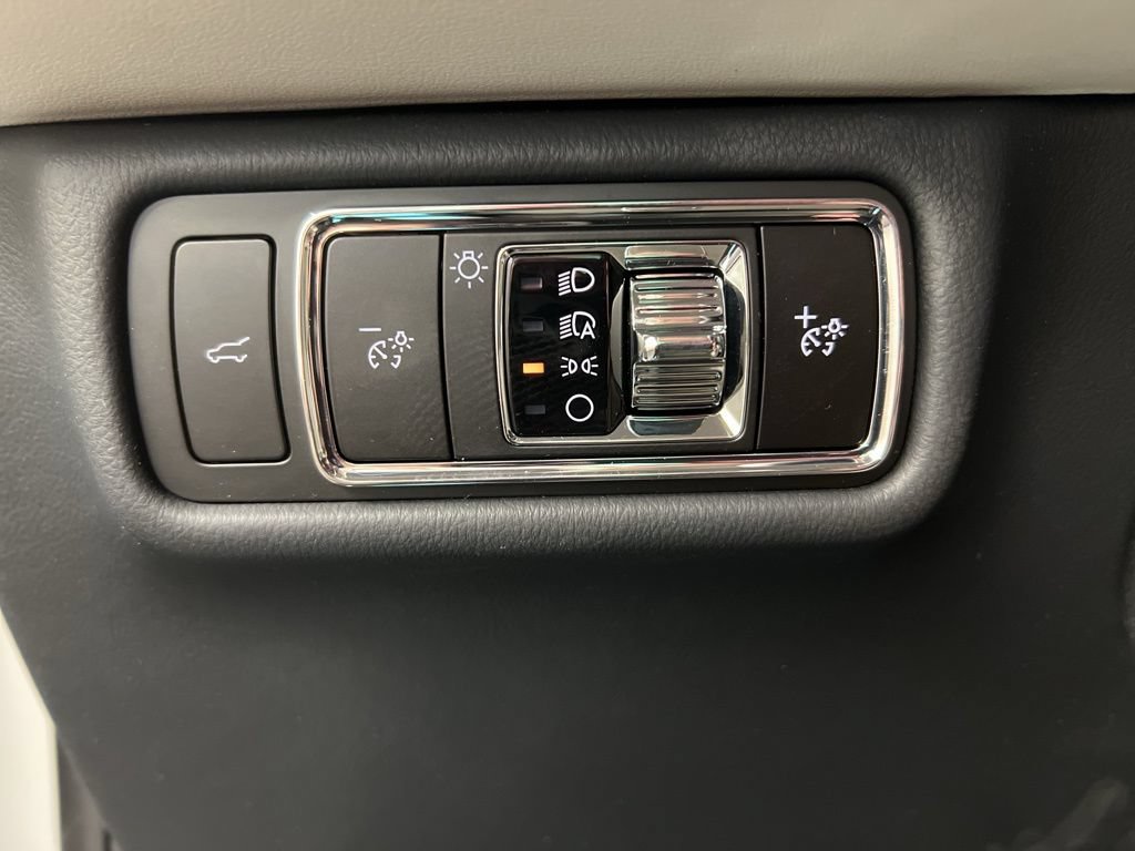 New 2026 Lincoln Aviator AWD image 24