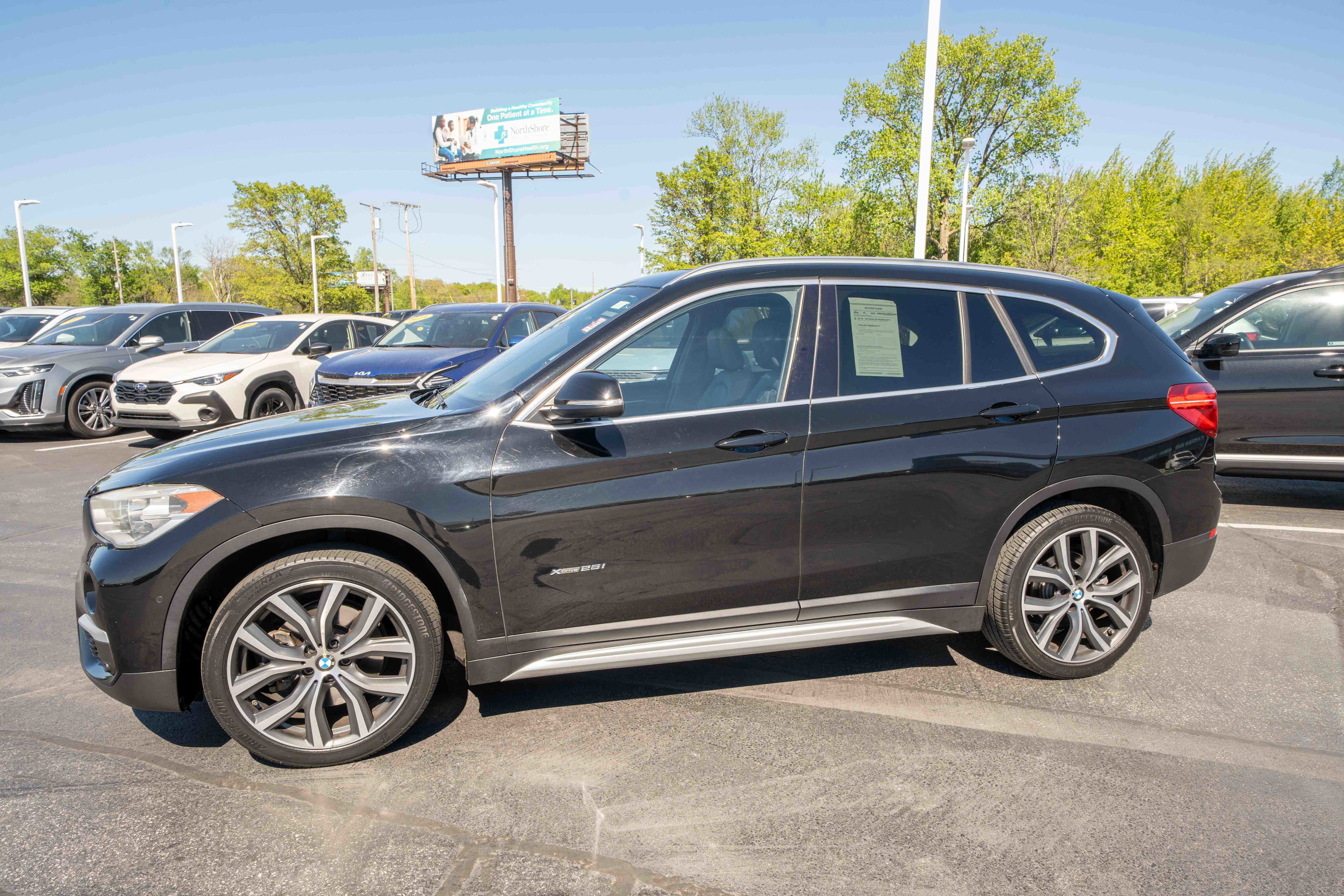 Used 2017 BMW X1 xDrive28i AWD/4WD image 3
