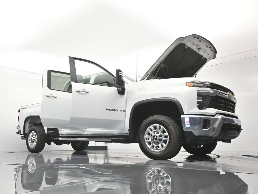 Certified 2026 Chevrolet Silverado 2500 LT AWD/4WD image 50