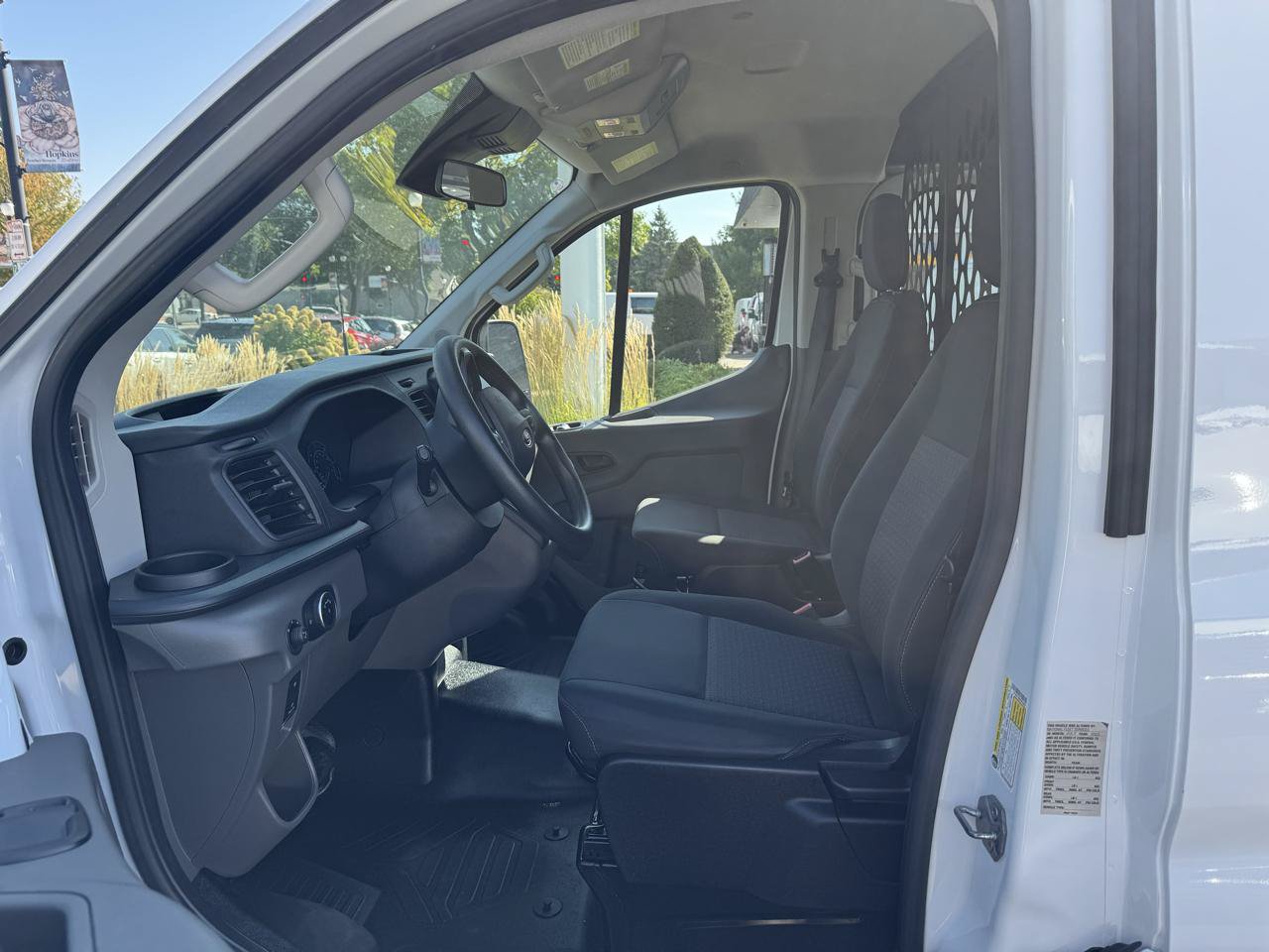 Used 2025 Ford Transit 250 Low Roof w/ Exterior Upgrade Package RWD image 18