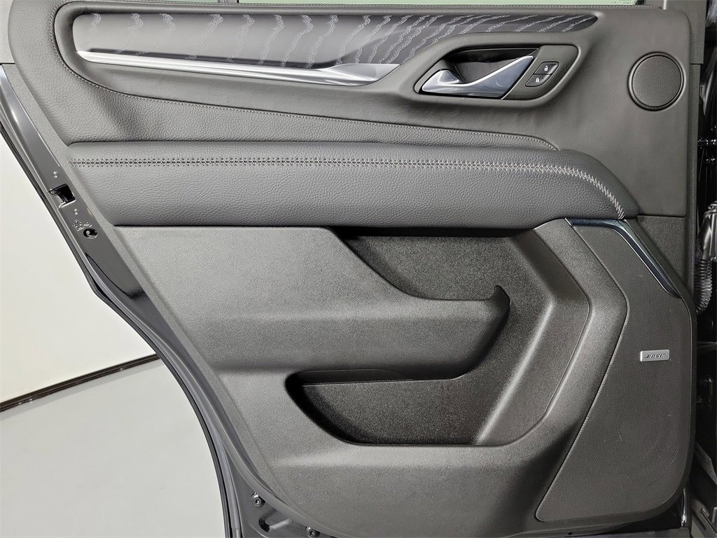 Used 2023 GMC Yukon Denali w/ Denali Reserve Package image 13