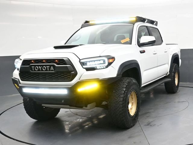 Used 2017 Toyota Tacoma TRD Pro image 9