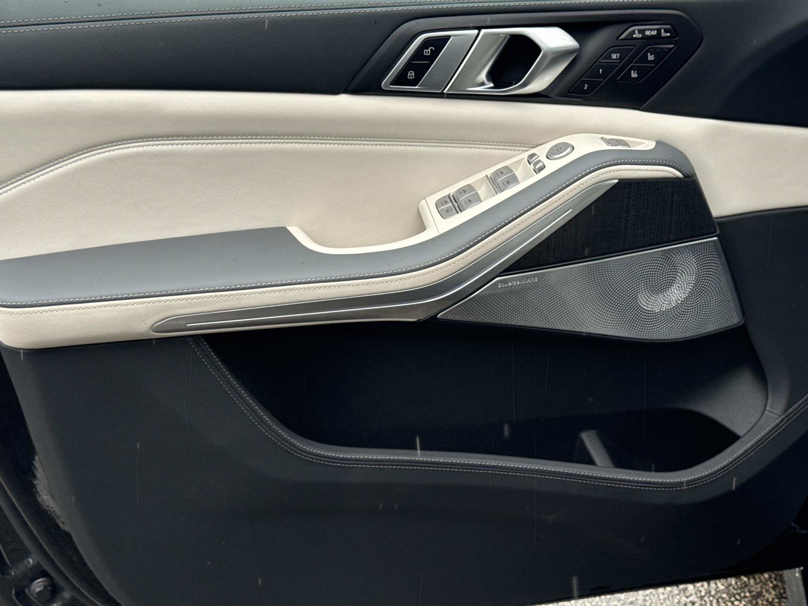 Certified 2025 BMW ALPINA XB7 AWD/4WD image 17