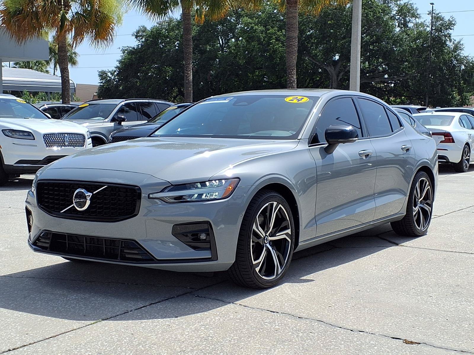 Certified 2024 Volvo S60 B5 Plus AWD/4WD image 3
