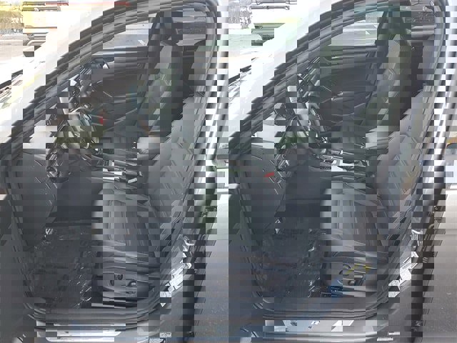 Used 2022 Volkswagen Passat 2.0T R-Line image 16