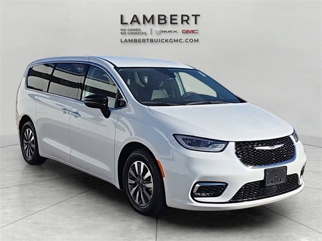 Used 2024 Chrysler Pacifica Select image 7