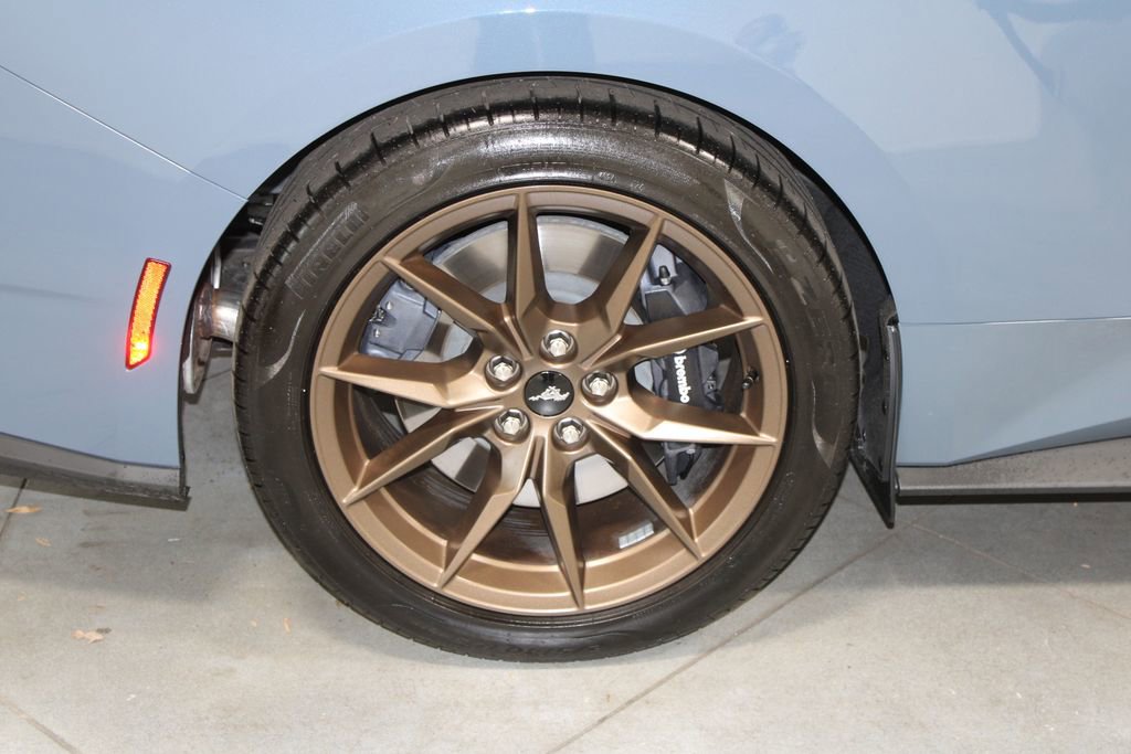 Used 2025 Ford Mustang Dark Horse image 14