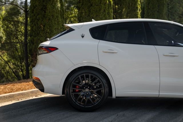 Used 2022 Maserati Levante Modena image 13