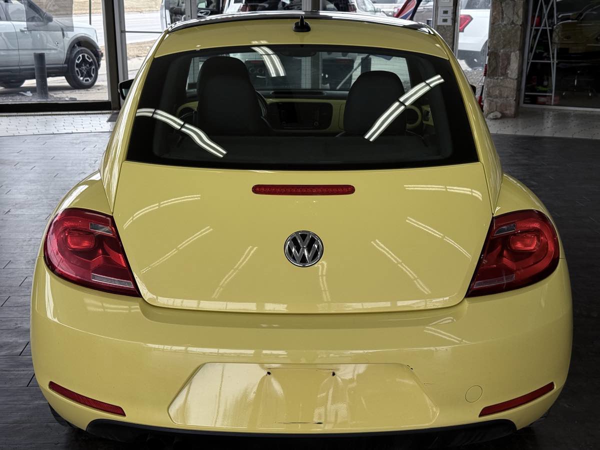 Used 2013 Volkswagen Beetle 2.5 image 10