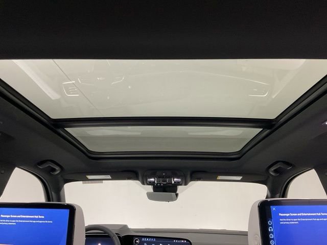 New 2026 Chevrolet Suburban Premier image 29