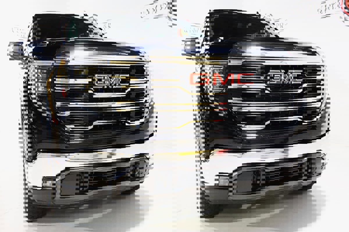 Used 2023 GMC Sierra 1500 SLT w/ SLT Convenience Package image 28