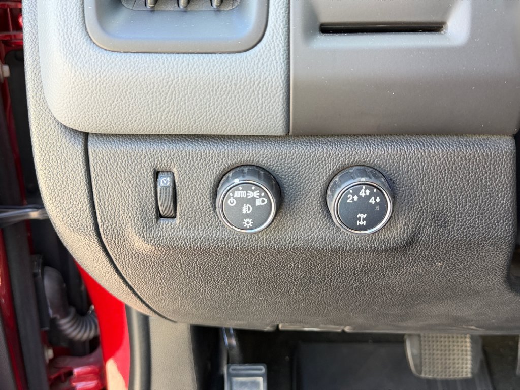 Used 2016 Chevrolet Colorado Z71 AWD/4WD image 25