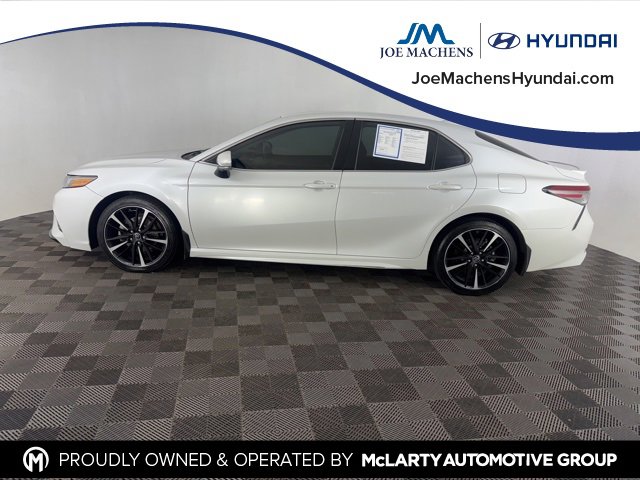 Used 2019 Toyota Camry XSE image 9