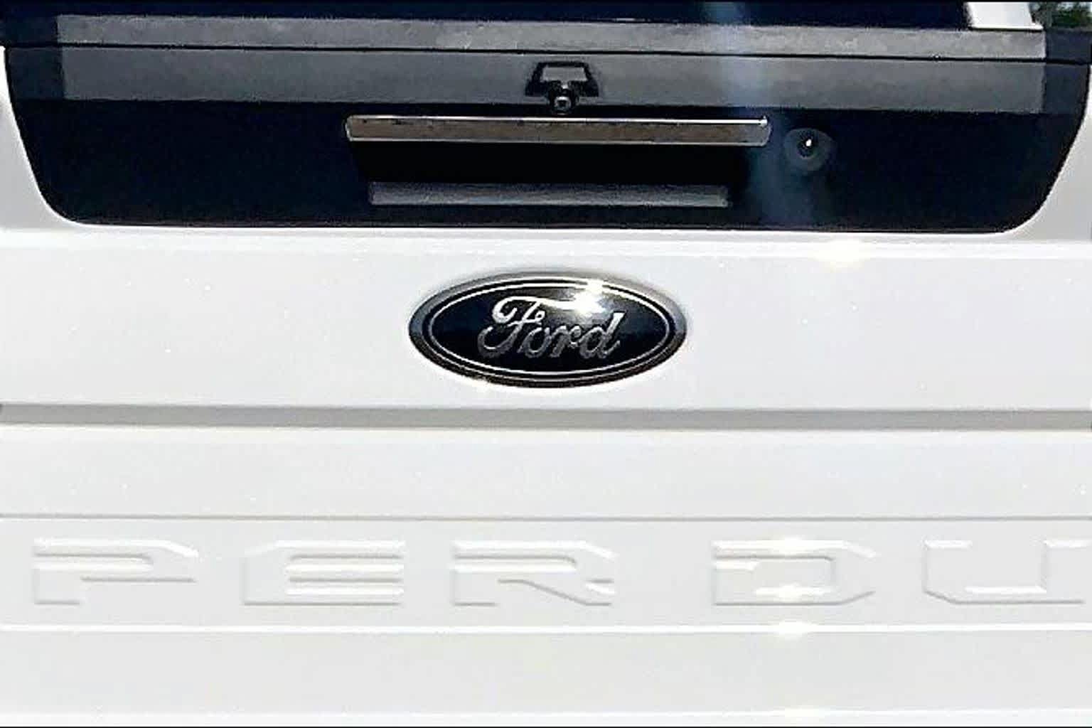 Certified 2022 Ford F250 Lariat w/ Tremor Off-Road Package AWD/4WD image 31