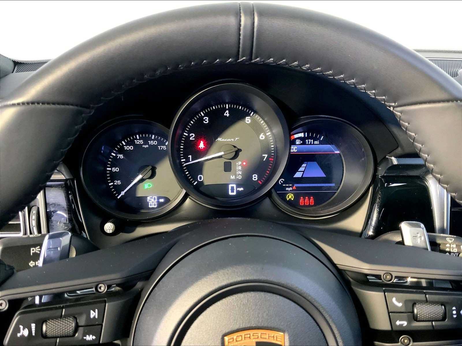 Certified 2026 Porsche Macan Turbo w/ Premium Package Plus AWD/4WD image 29