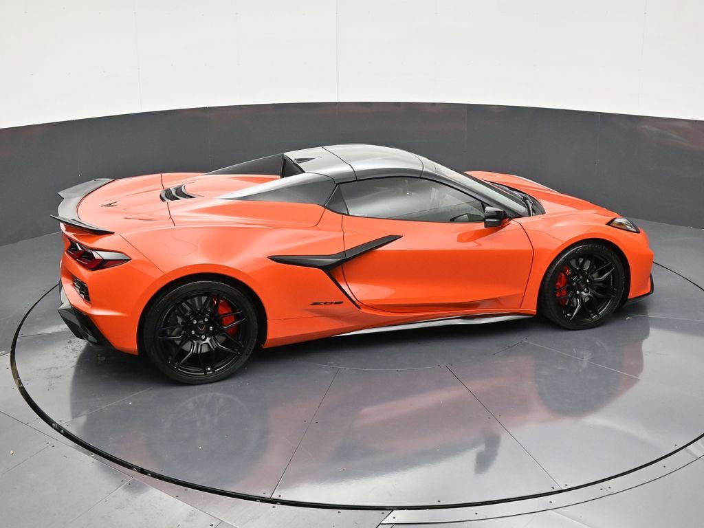 Used 2026 Chevrolet Corvette Z06 w/ Stealth Interior Trim Package RWD image 31