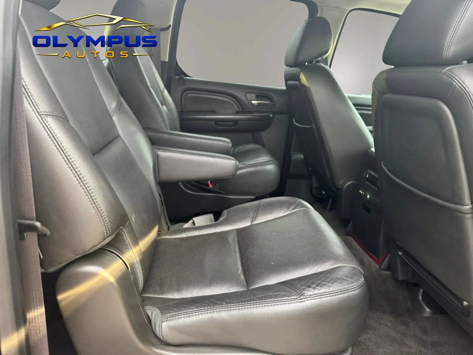 Used 2013 Cadillac Escalade ESV Premium AWD/4WD image 20