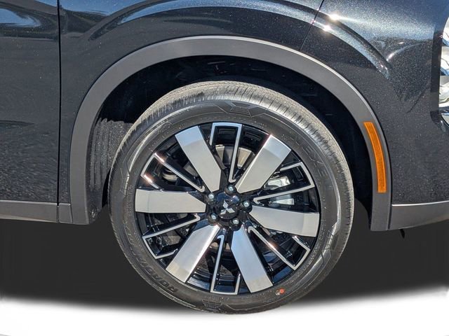 New 2026 Mitsubishi Outlander SE image 10