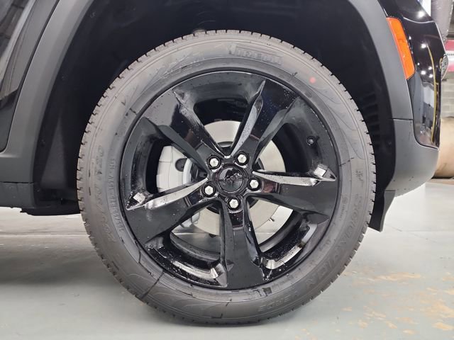 New 2025 Jeep Grand Cherokee Limited w/ Luxury Tech Group II image 39