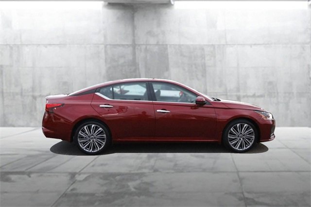 Certified 2025 Nissan Altima 2.5 SL image 5