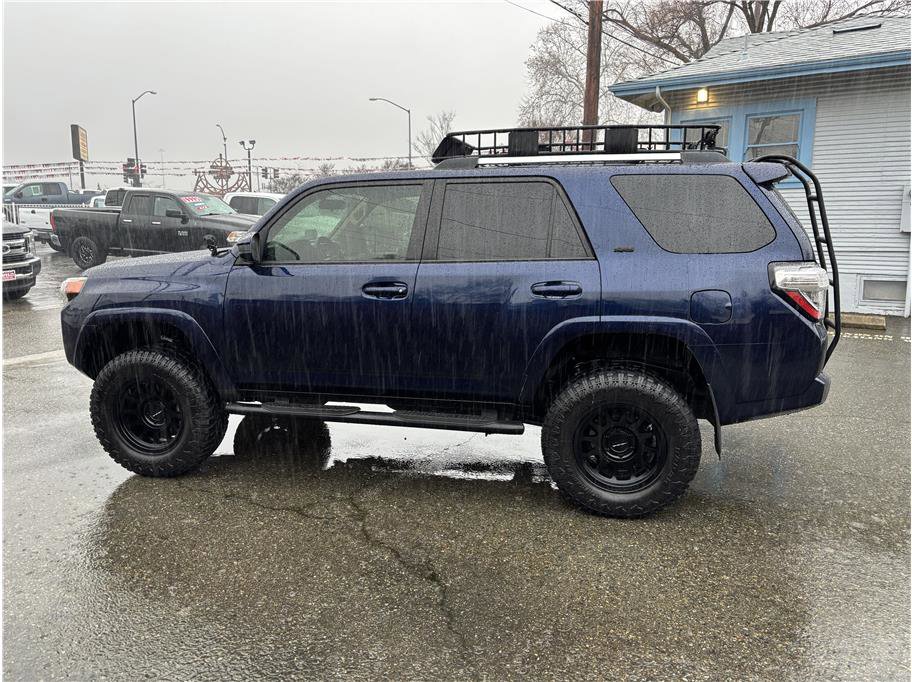Used 2019 Toyota 4Runner SR5 image 4