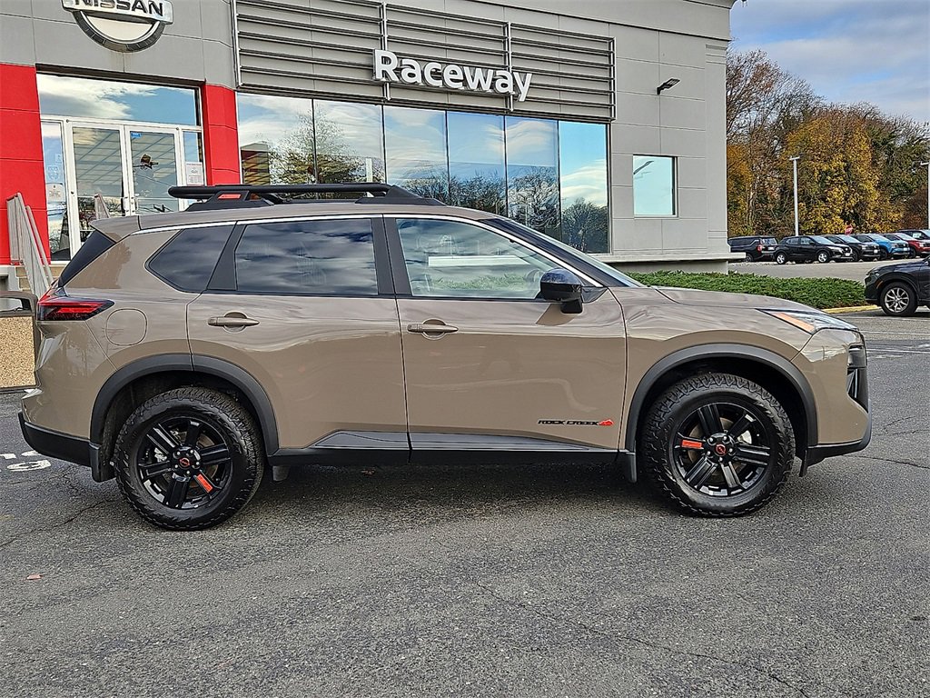 Certified 2025 Nissan Rogue SV image 9