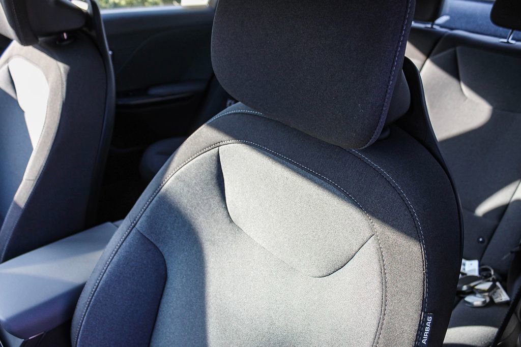 Certified 2025 Kia K4 LXS image 24