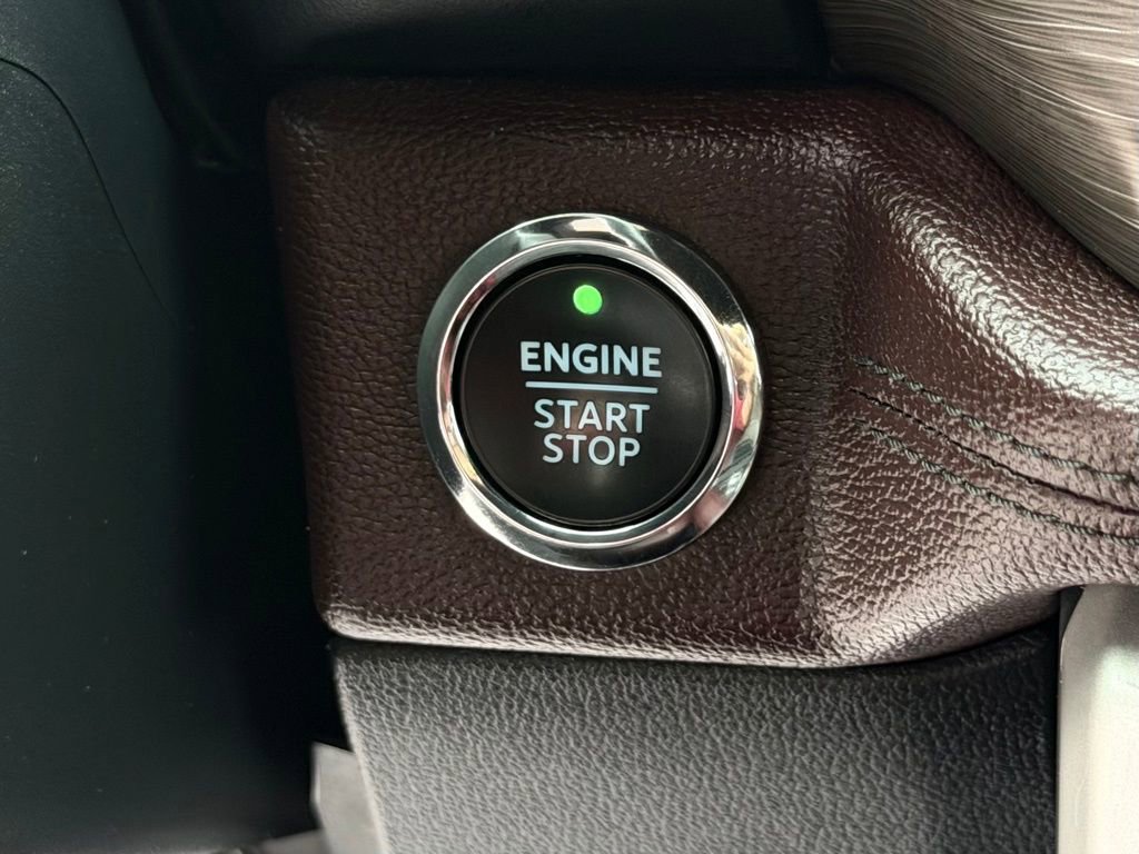 Used 2022 Ford Expedition Max Limited image 24