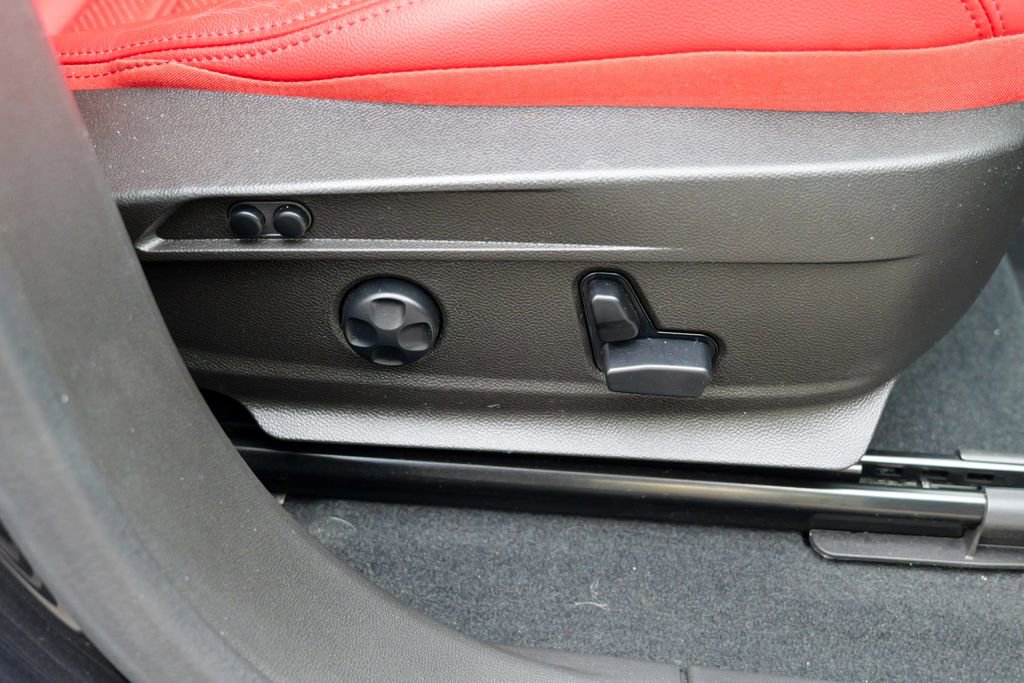 Used 2024 Alfa Romeo Stelvio Ti w/ Performance Driving Package image 39