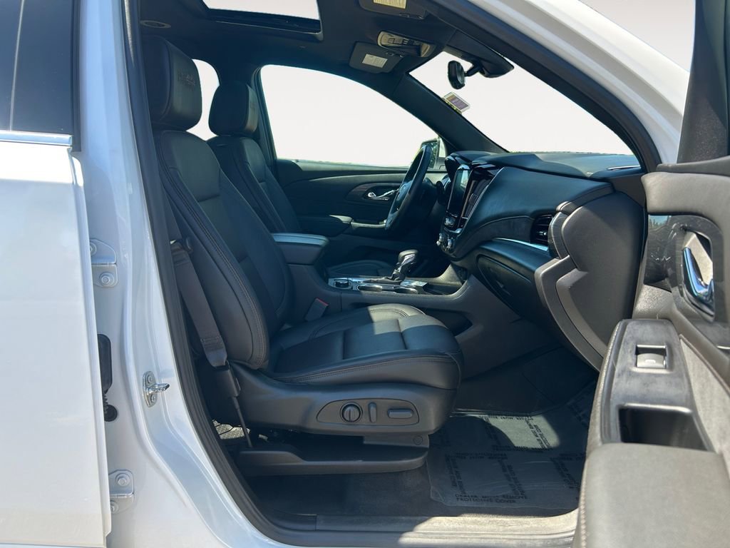 Used 2023 Chevrolet Traverse High Country image 10