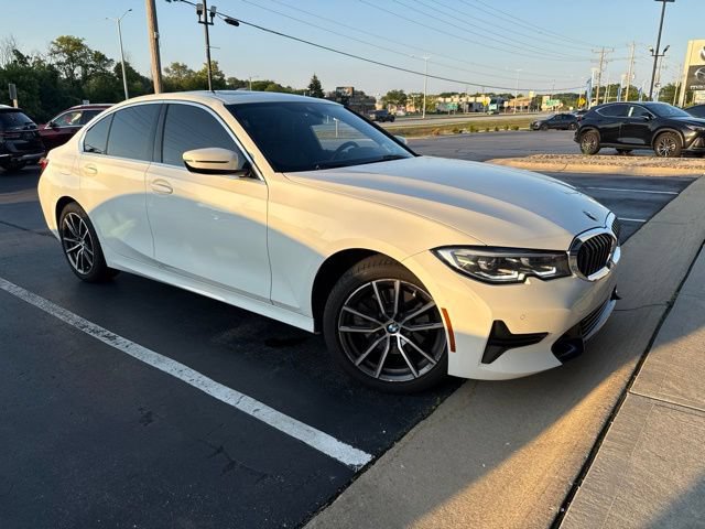 Used 2021 BMW 330i xDrive Sedan w/ Convenience Package AWD/4WD image 2