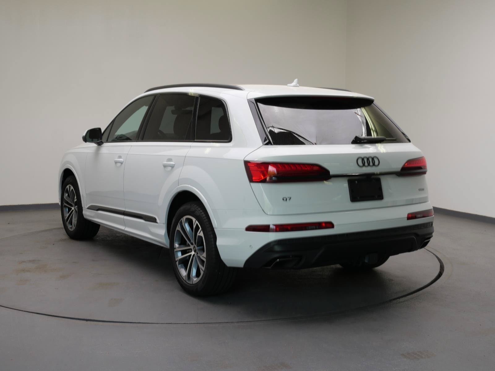 Used 2025 Audi Q7 2.0T Premium Plus AWD/4WD image 14