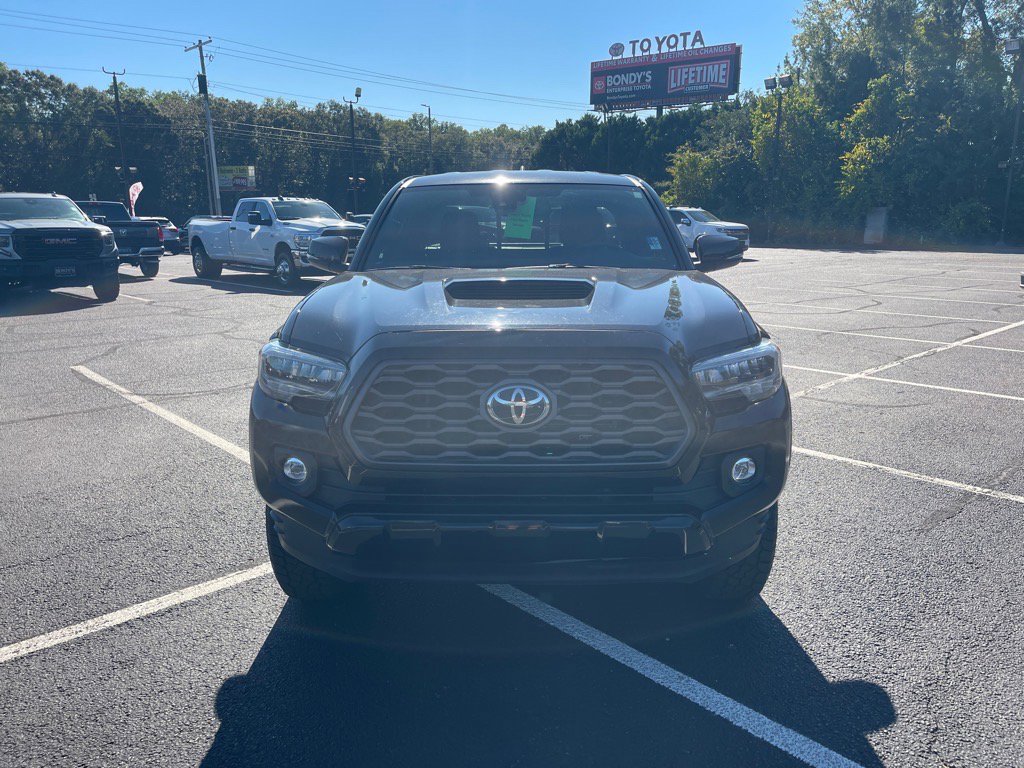 Used 2020 Toyota Tacoma TRD Sport image 2