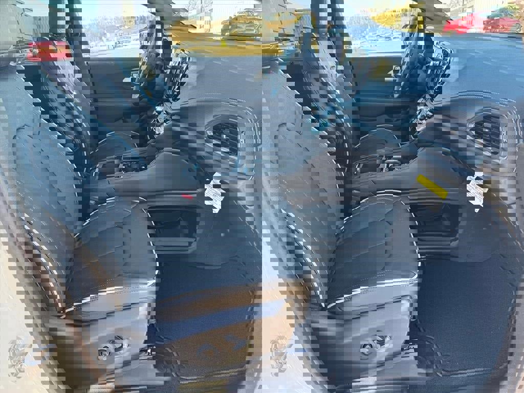 New 2026 Chrysler Pacifica Limited w/ Trailer Tow Group image 10