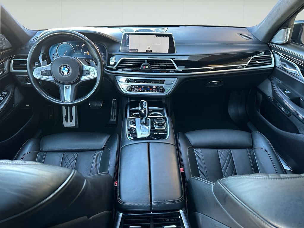 Used 2018 BMW M760i xDrive image 14