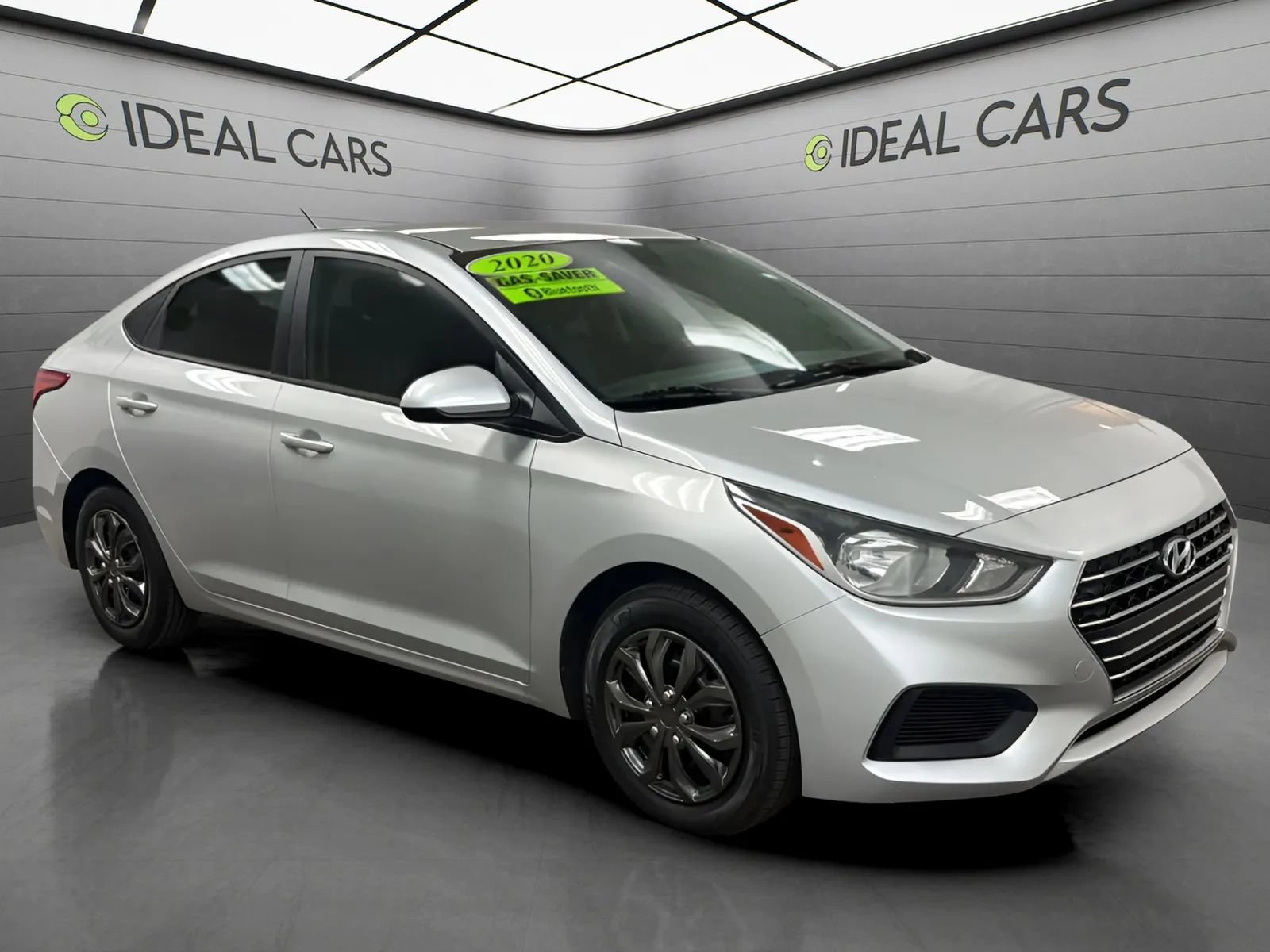 Used 2020 Hyundai Accent SE w/ Cargo Package FWD image 3