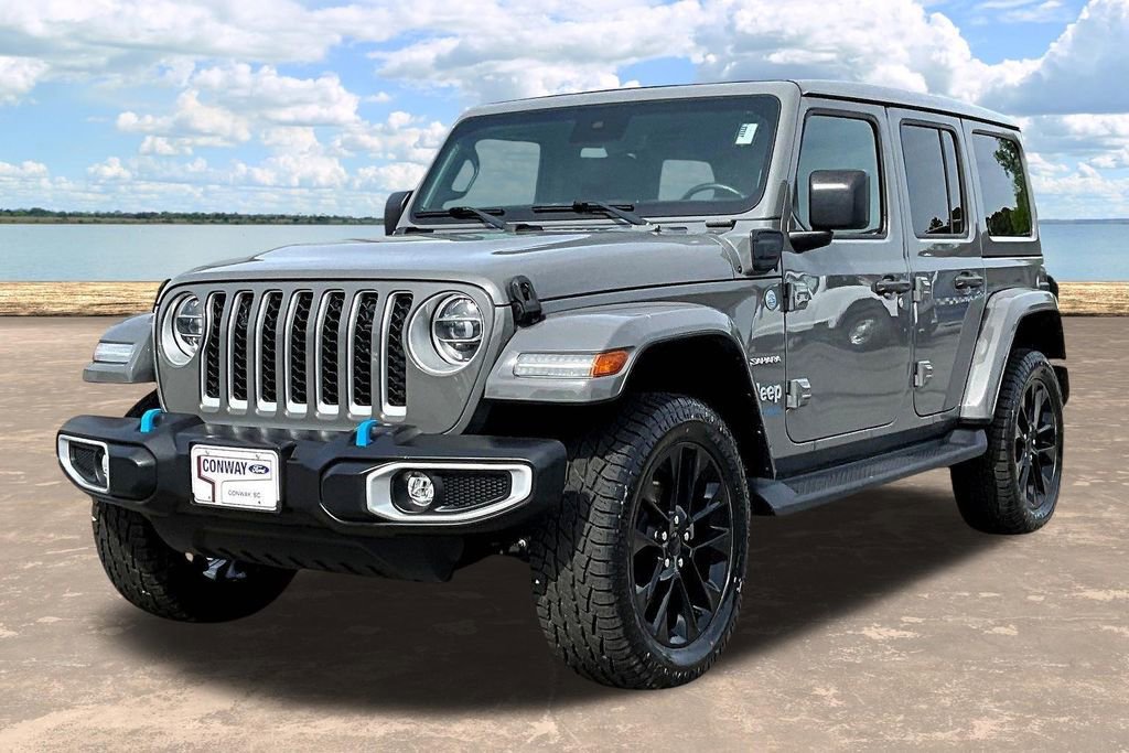 Used 2022 Jeep Wrangler Unlimited Sahara w/ Cold Weather Group image 4