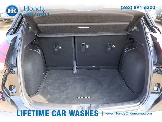 Used 2024 Nissan Kicks SR w/ SR Premium Package FWD image 19