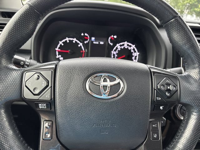 Used 2023 Toyota 4Runner 40th Anniversary SE AWD/4WD image 28