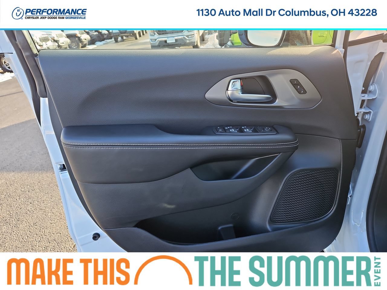 New 2026 Chrysler Pacifica Select AWD/4WD image 22