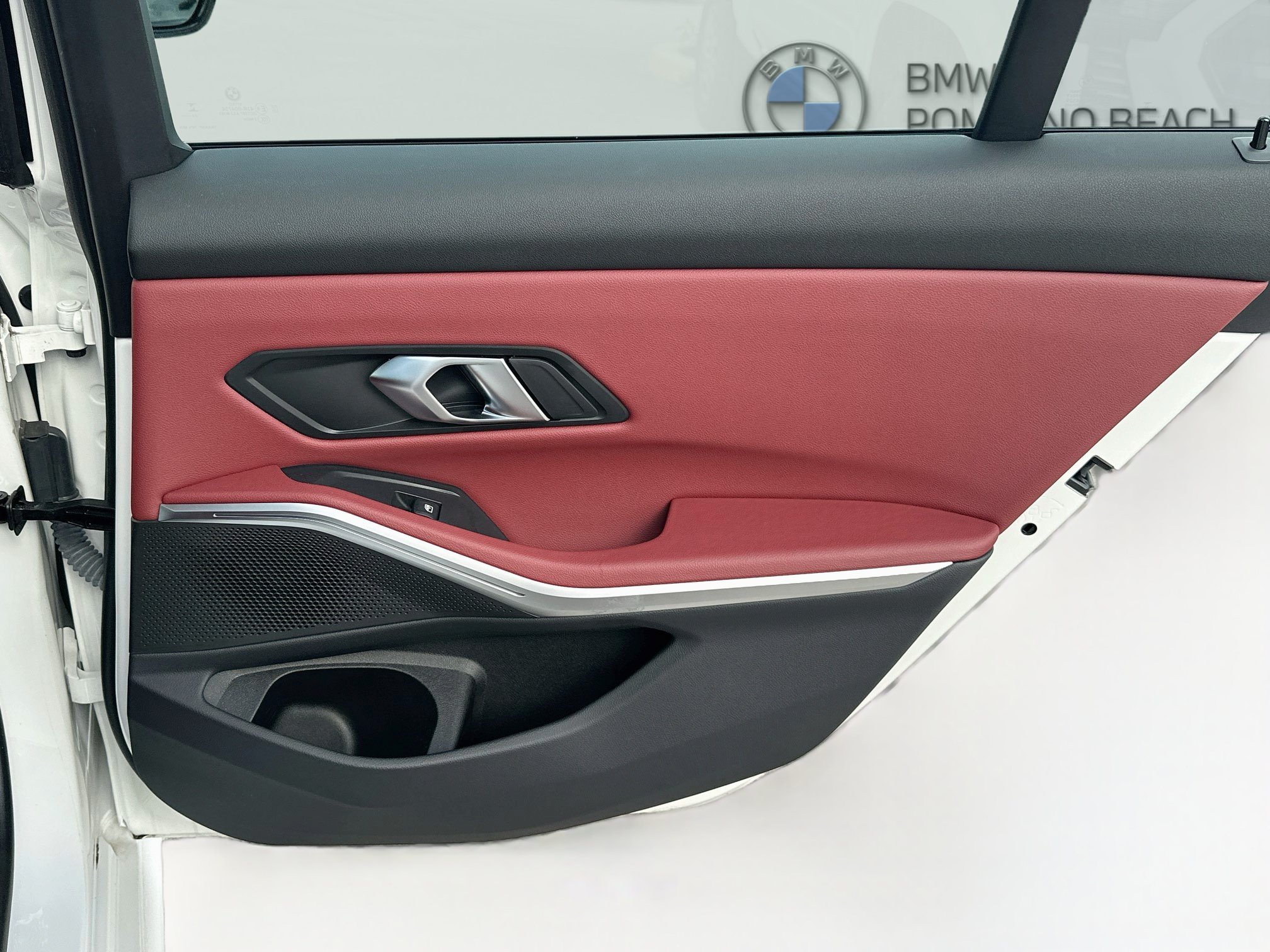 Used 2024 BMW 330i Sedan w/ M Sport Package RWD image 32