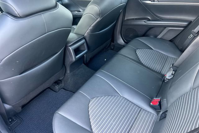 Used 2024 Toyota Camry SE image 14