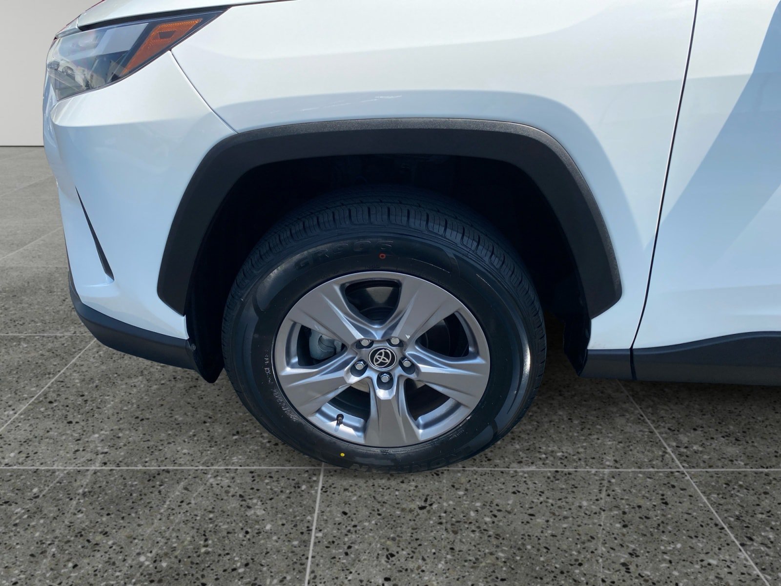 Used 2023 Toyota RAV4 XLE w/ Convenience Package AWD/4WD image 14