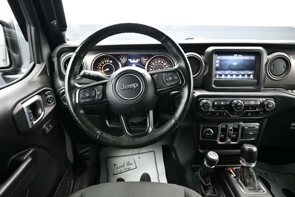 Used 2022 Jeep Gladiator Mojave AWD/4WD image 13