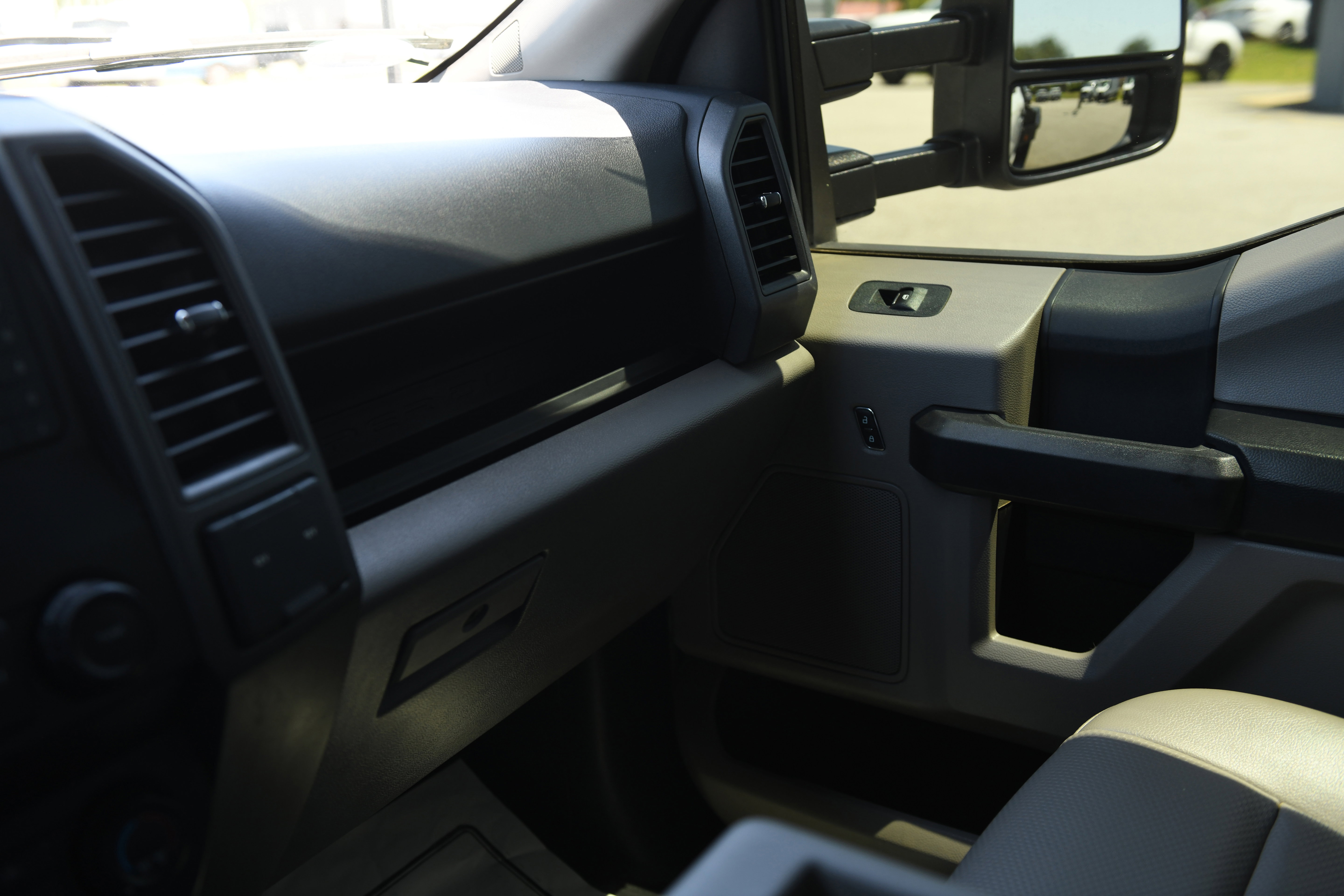 Used 2022 Ford F350 XL w/ Power Equipment Group AWD/4WD image 19
