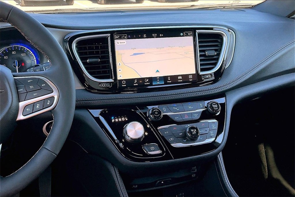 New 2026 Chrysler Pacifica Pinnacle image 7